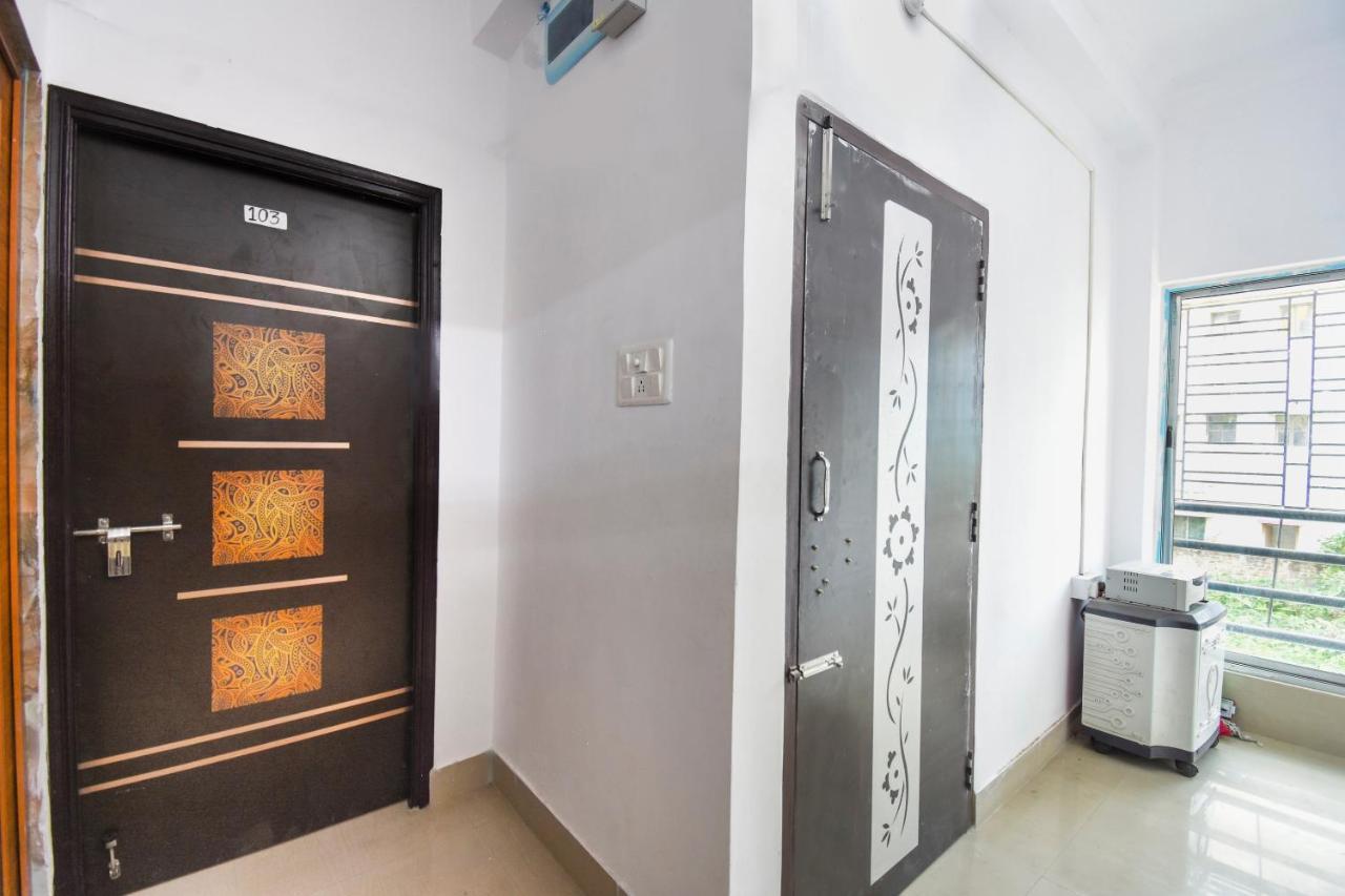 Oyo Flagship Mishika Homes Kalkuta Zewnętrze zdjęcie